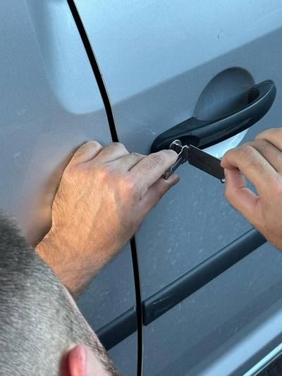 Emergency car lockout service Melbourne
