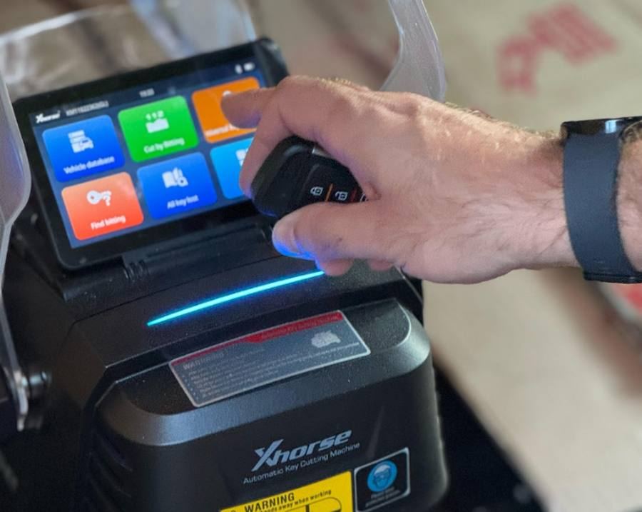 Car key cutting and programming service Melbourne